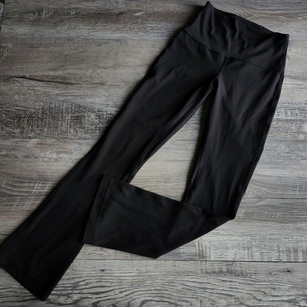(4) Lululemon Align High-Rise Mini-Flared Pant 28"